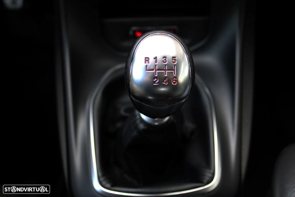 Ford Fiesta 1.6 EcoBoost ST - 40