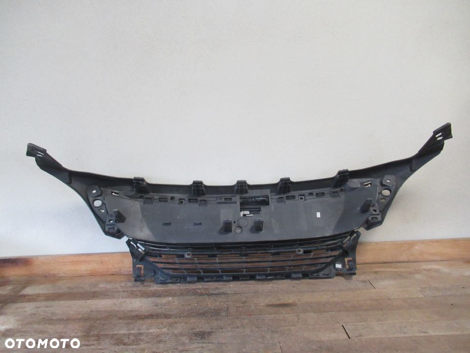 GRILL GRIL ATRAPA PEUGEOT 5008 II 2017-2021 - 11