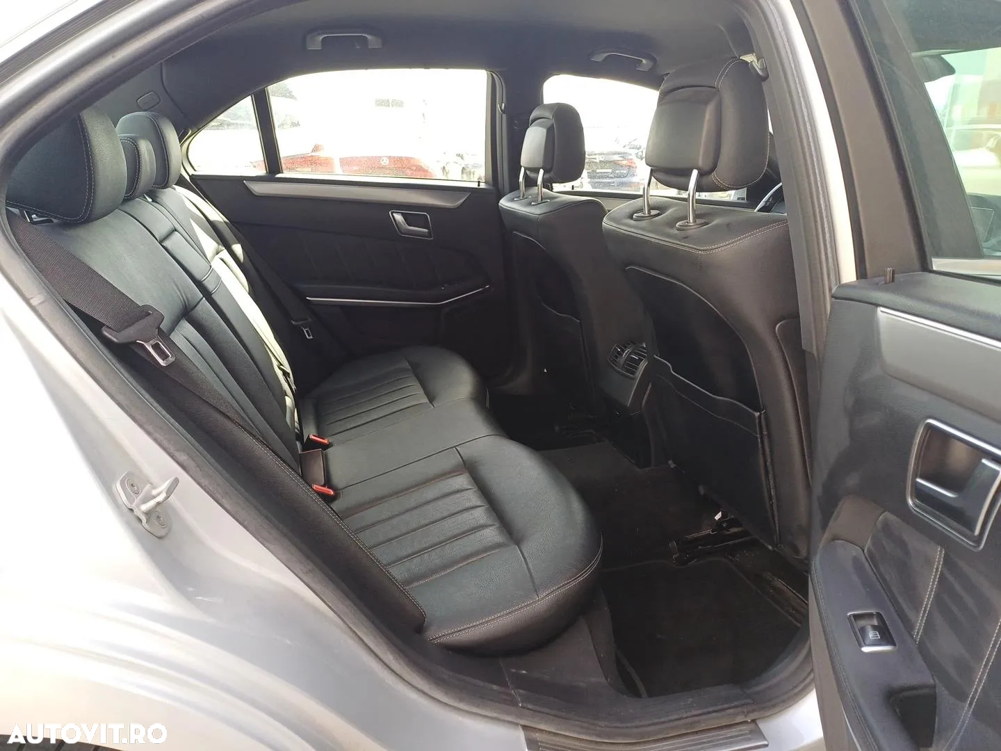 Mercedes-Benz E 220 CDI DPF BlueEFFICIENCY 7G-TRONIC Avantgarde - 20