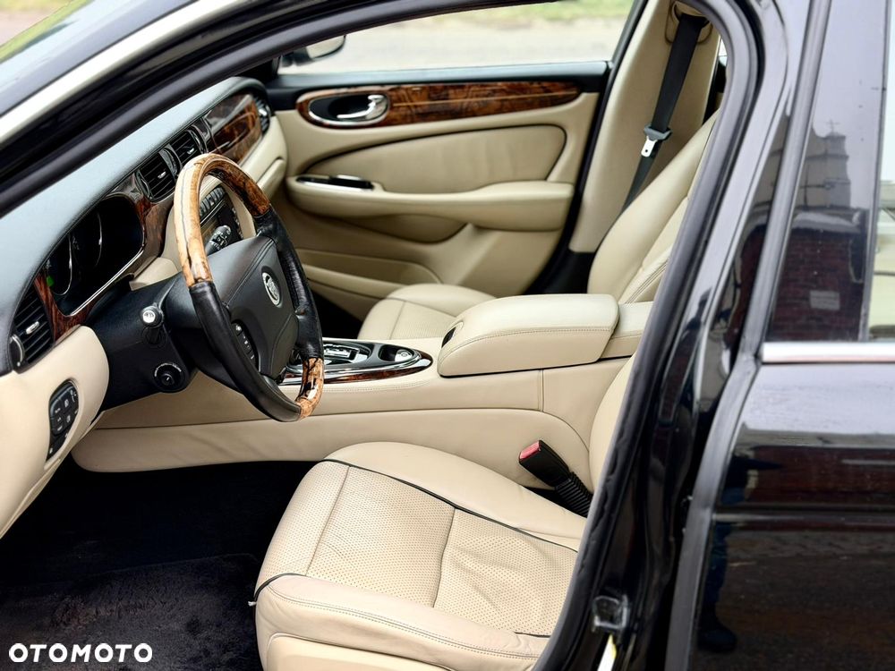 Jaguar XJ XJ8 4.2 Executive - 18