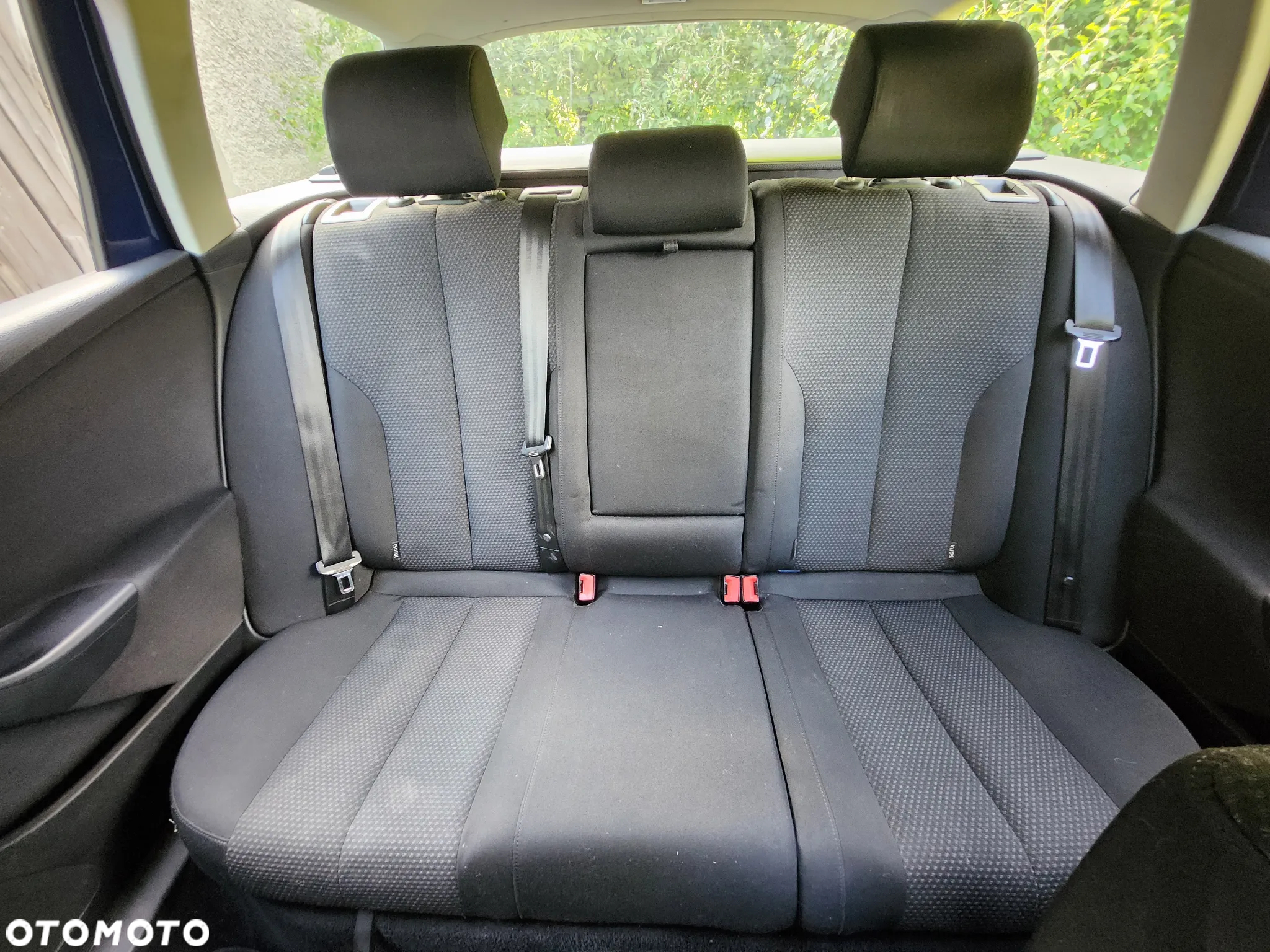 Volkswagen Passat - 13
