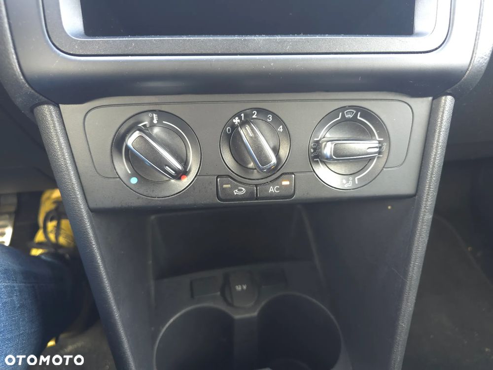 Volkswagen Polo 1.2 Style - 26