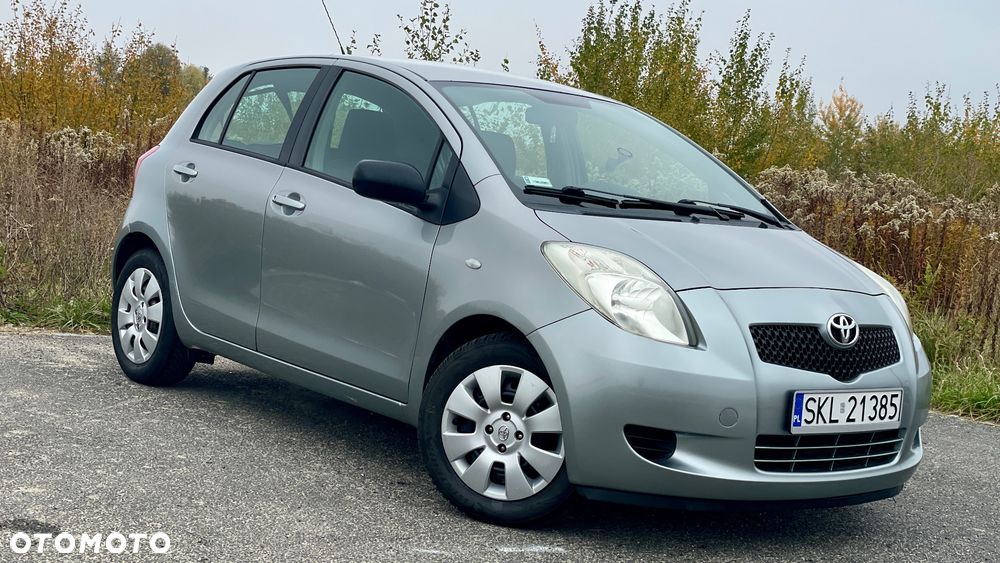 Toyota Yaris - 4