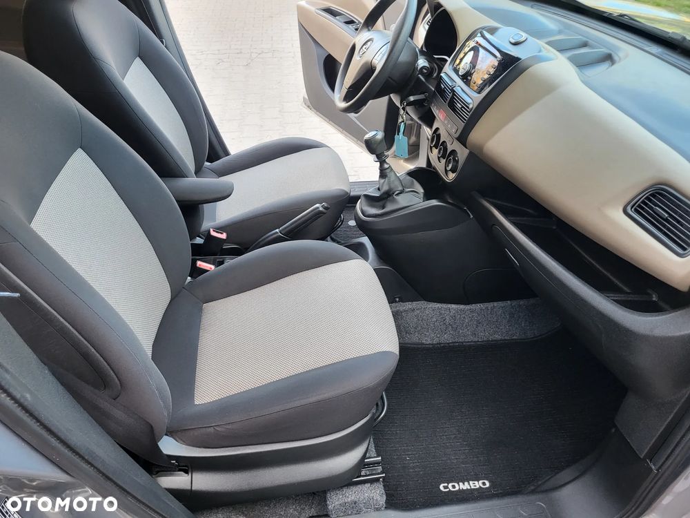 Opel Combo - 18