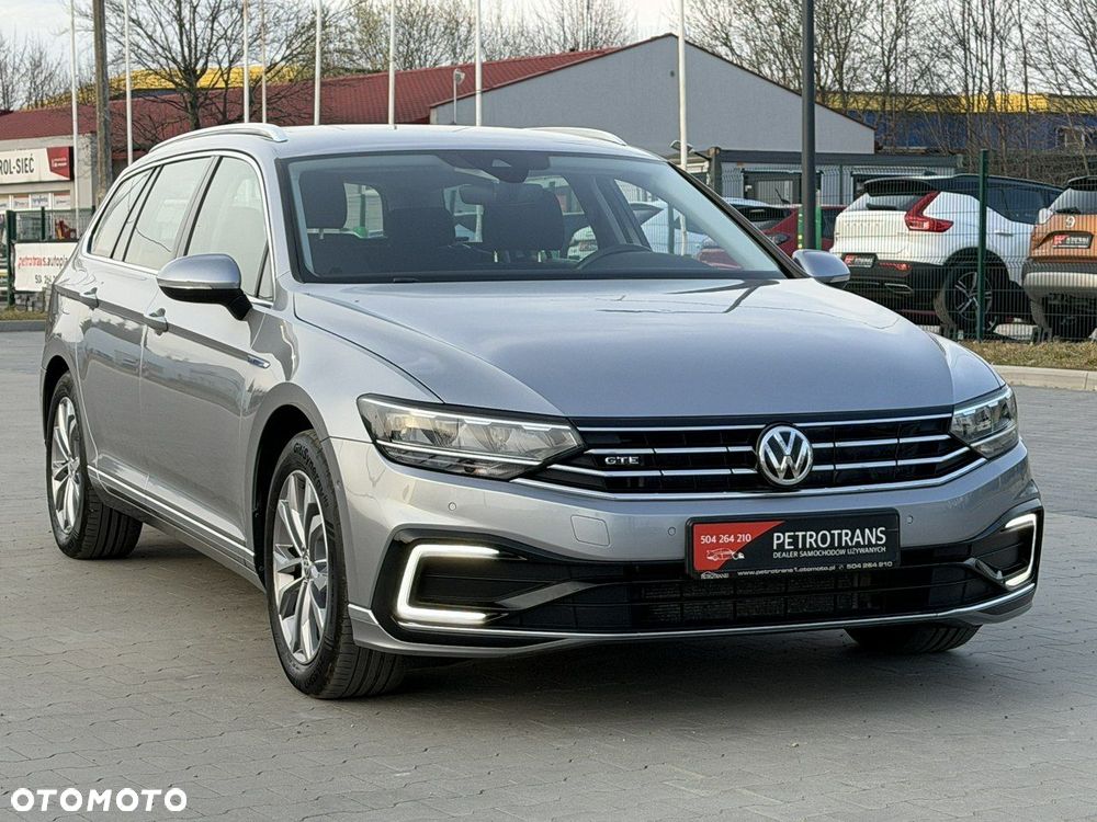 Volkswagen Passat - 14