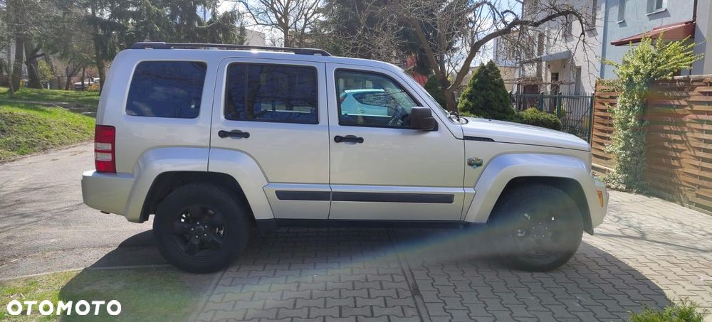 Jeep Liberty 3.7 4x4 - 12