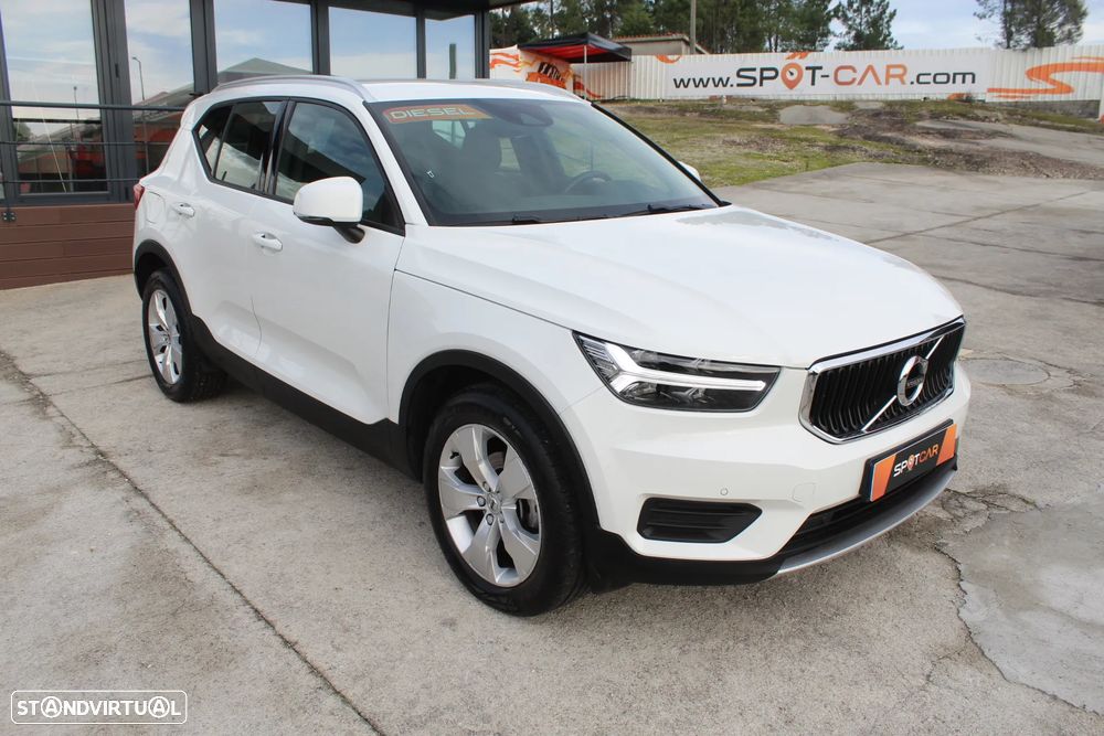 Volvo XC 40 2.0 D3 Momentum Plus - 2