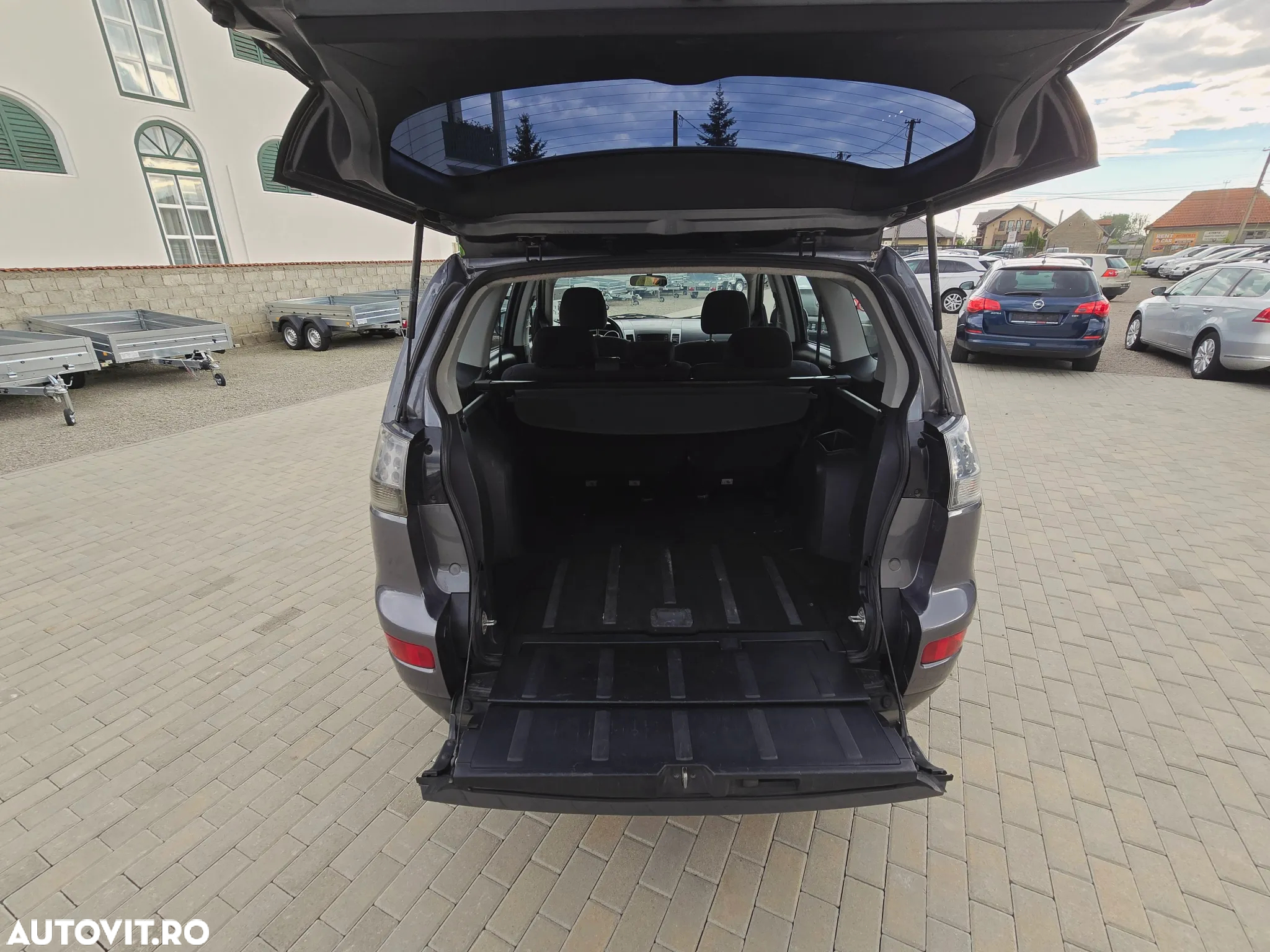 Mitsubishi Outlander 2.0 DI-D 4WD Invite - 14