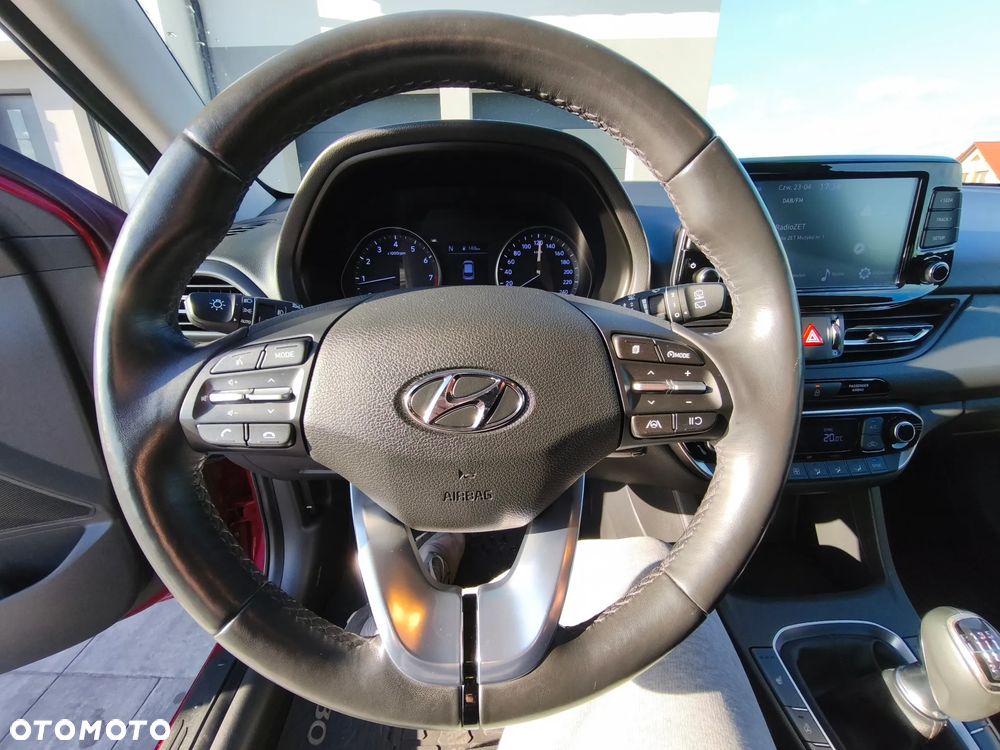 Hyundai i30 1.5 T-GDI 48V Smart - 11