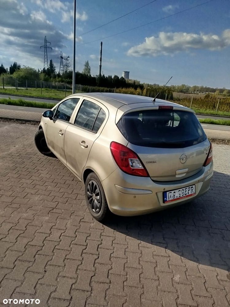 Opel Corsa - 4