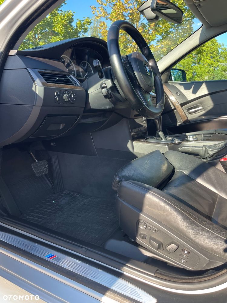 BMW Seria 5 530d - 24