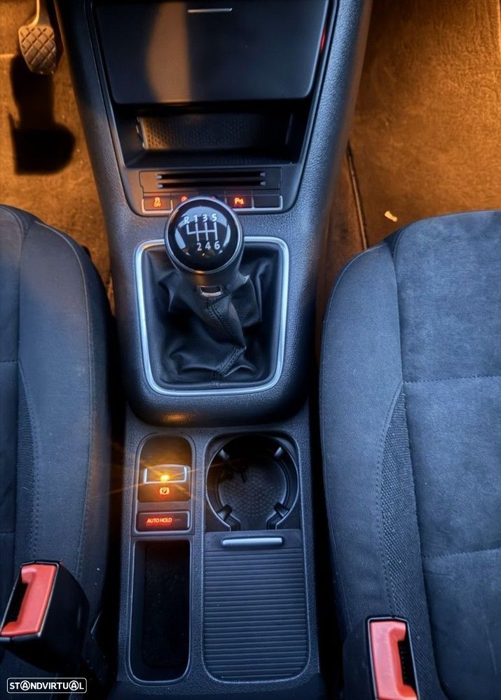 VW Tiguan 2.0 TDi Sport BlueMotion - 18