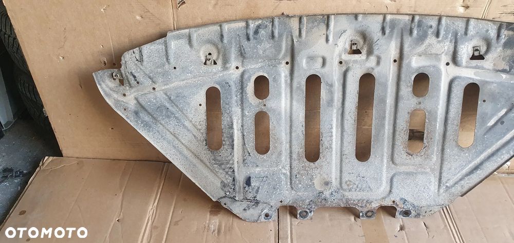 Osłona płyta pod silnik BMW X1 E84 Lift 2.0D - 4