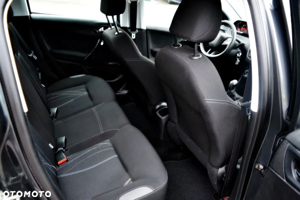 Peugeot 208 1.2 VTi Active - 11