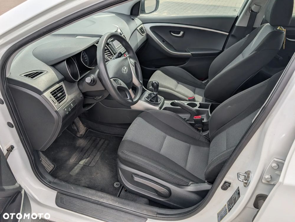 Hyundai i30 1.4 Base - 15