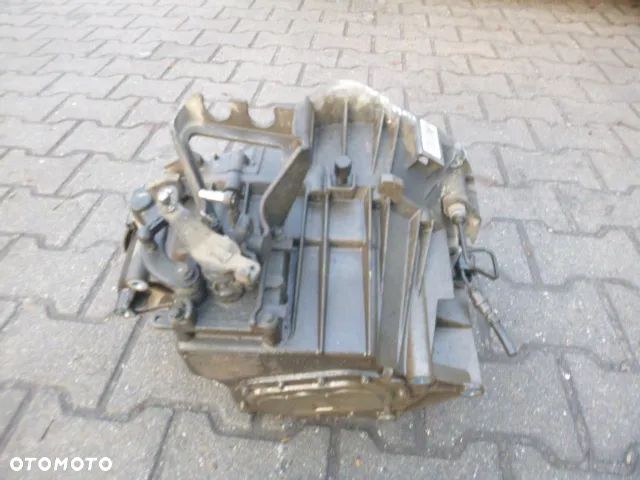 MANUALNA SKRZYNIA BIEGÓW MERCEDES VANEO W414 1.7 CDI - 11