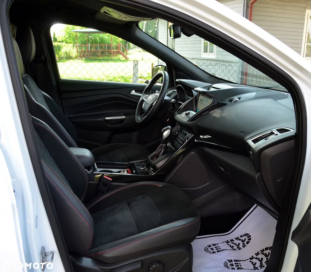 Ford Kuga 2.0 TDCi FWD ST-Line - 24