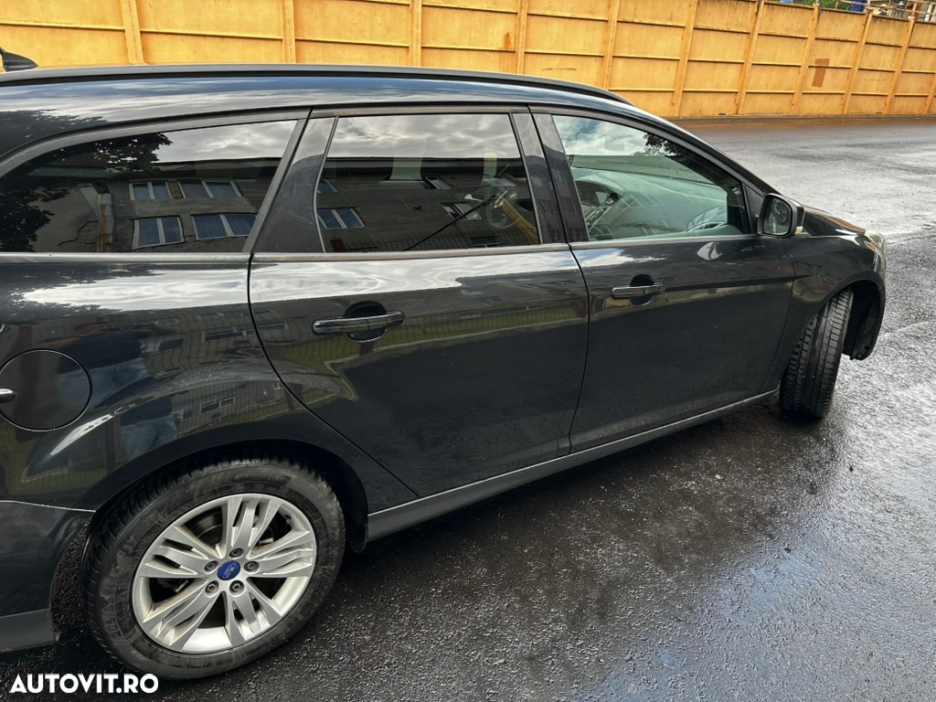 Ford Focus 1.6 TDCi DPF Start-Stopp-System SYNC Edition - 5