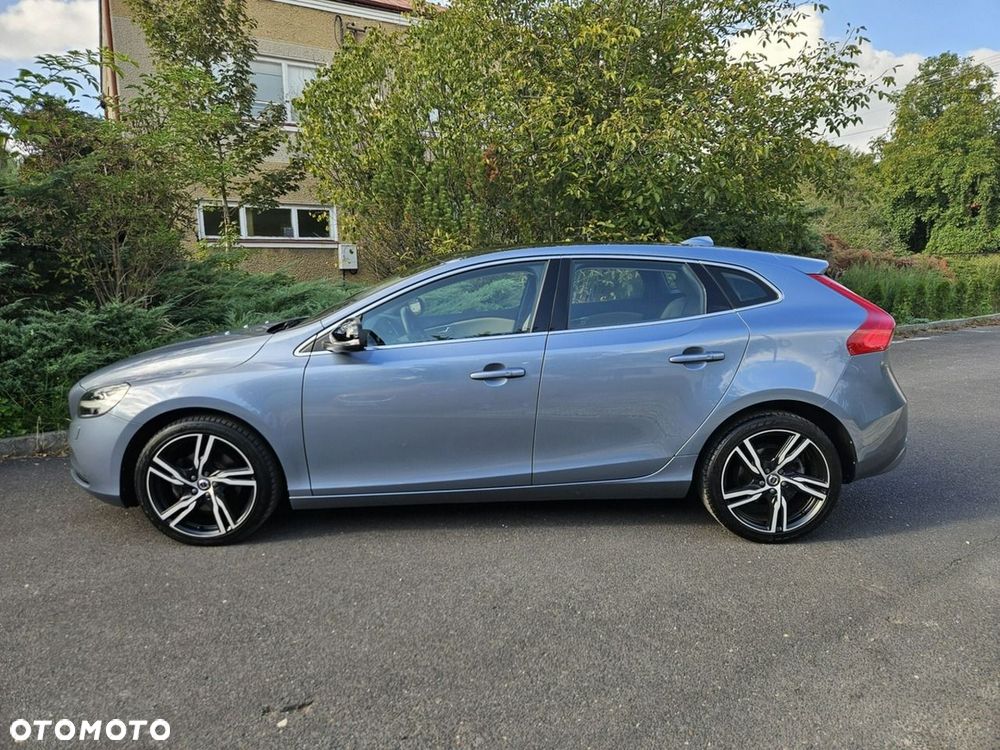Volvo V40 T2 Inscription - 3