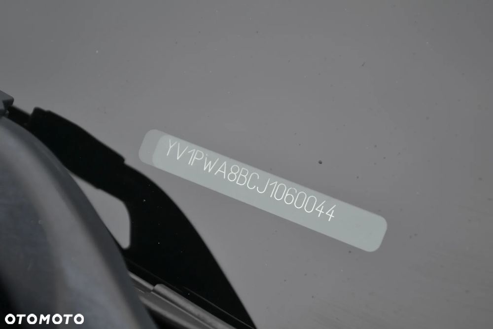 Volvo V90 D4 Geartronic Momentum - 40