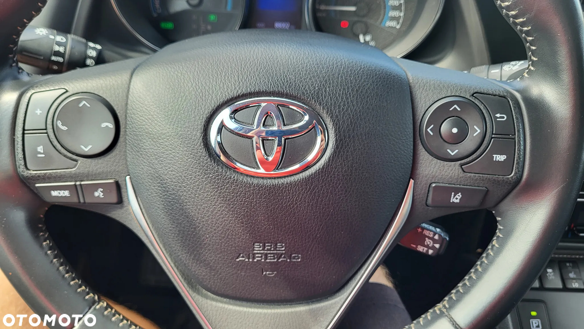 Toyota Auris - 12