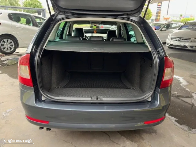 Skoda Octavia Break 1.9 TDi Sportline Pack DSG - 9