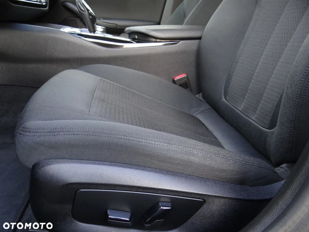 BMW Seria 5 520d - 8