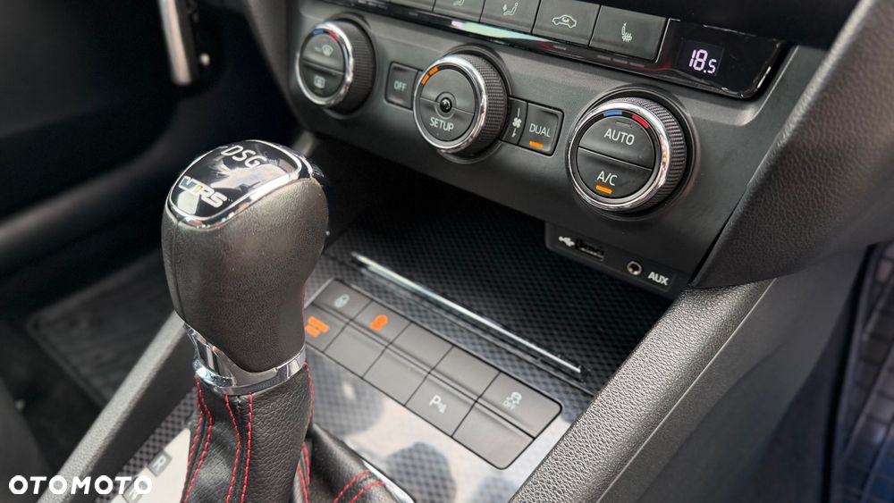 Skoda Octavia 2.0 TSI RS DSG - 24