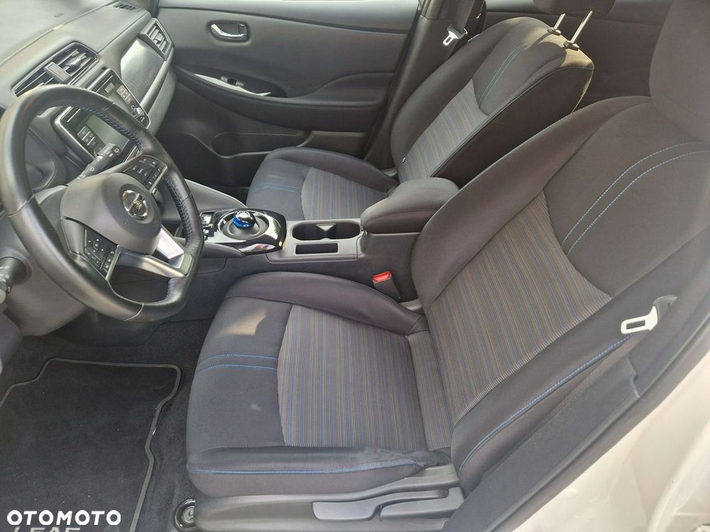 Nissan Leaf - 8