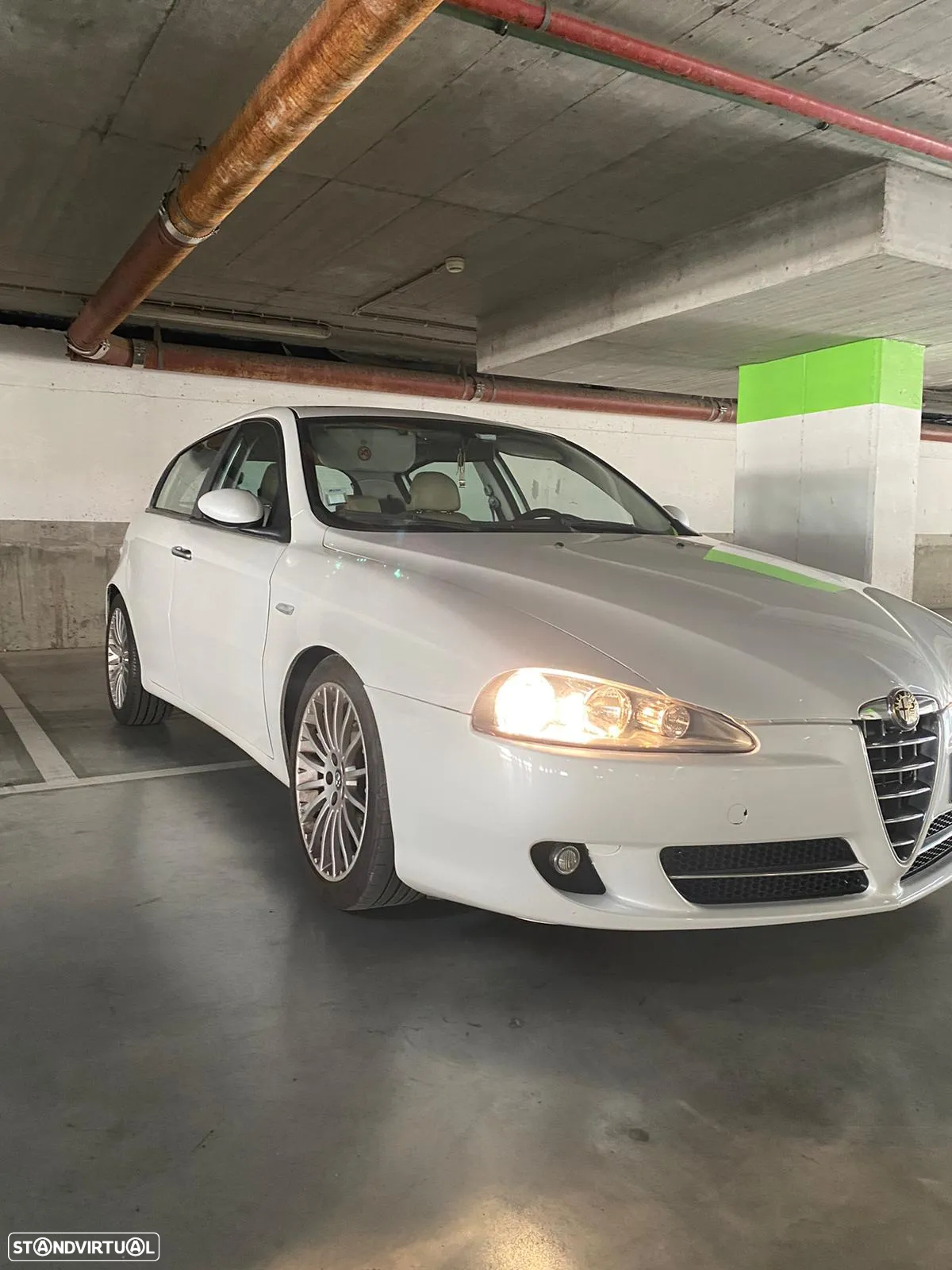 Alfa Romeo 147 1.9 JTD 16V Distinctive - 4