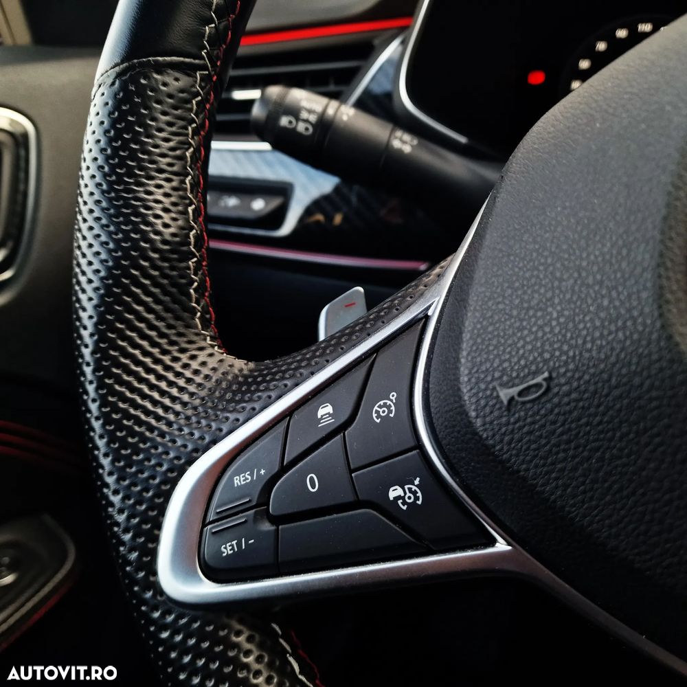 Renault Arkana MHEV 160 EDC RS Line - 18