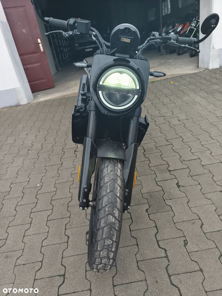 Husqvarna 701 - 24