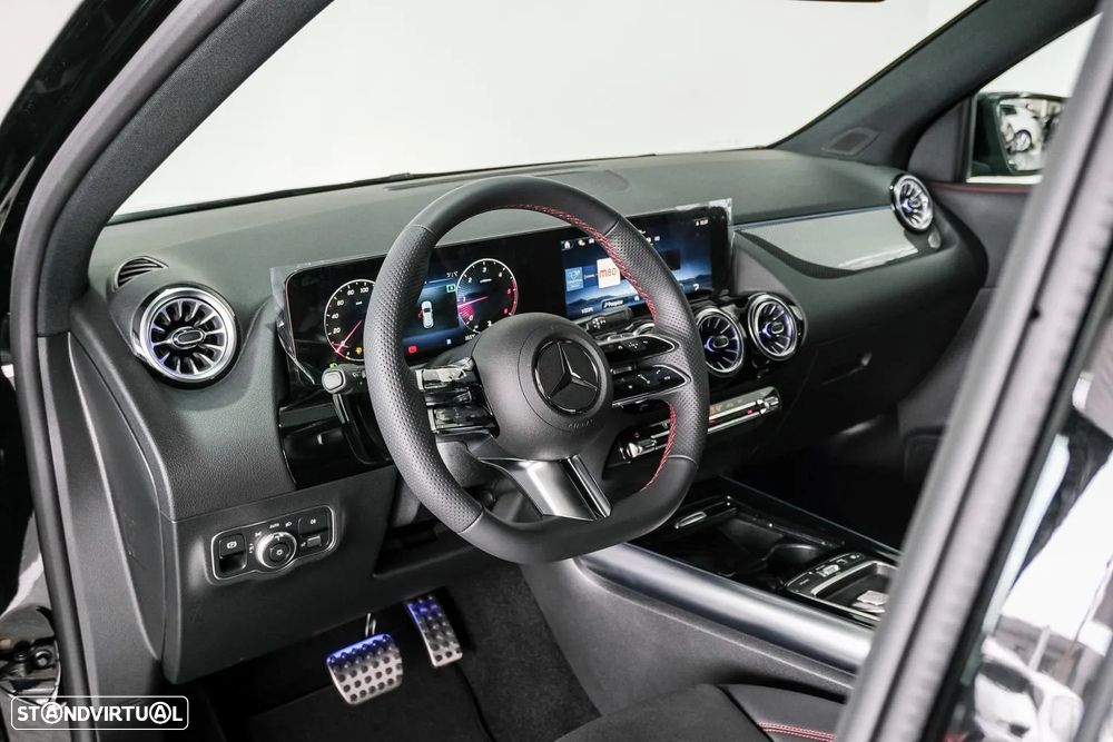 Mercedes-Benz GLA 200 d AMG Line - 2