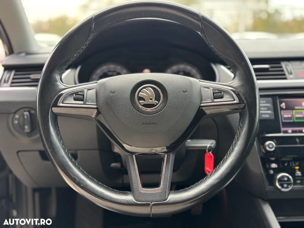 Skoda Octavia 1.6 TDI DSG Ambition - 23