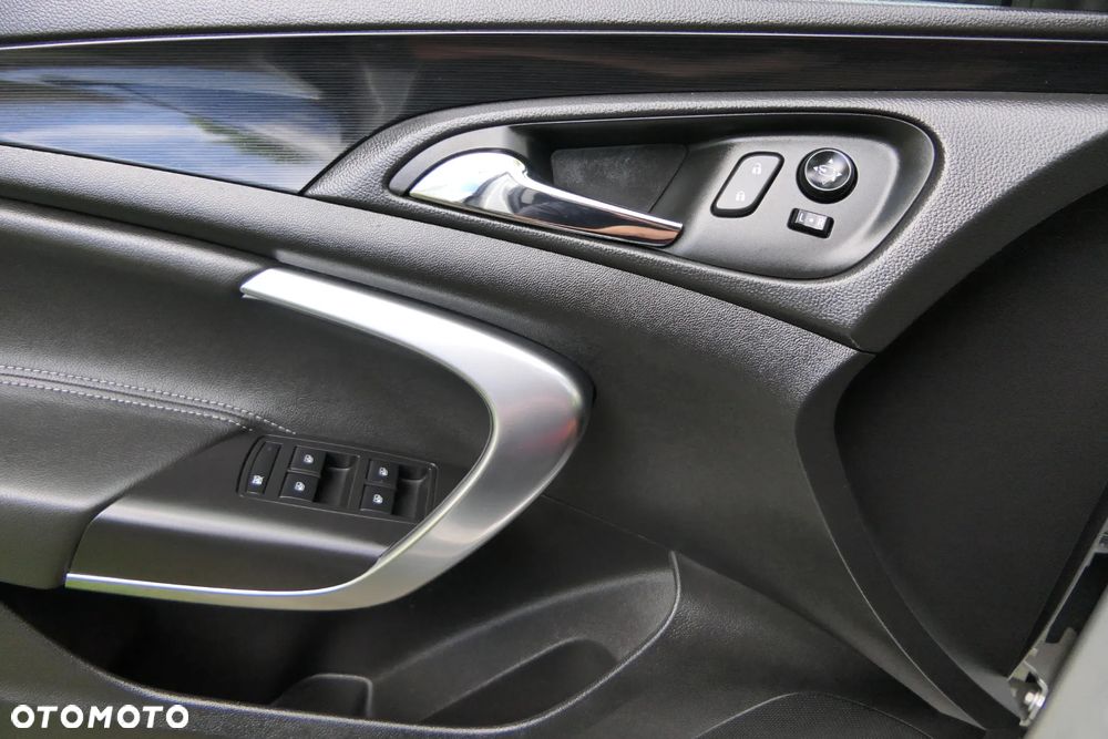 Opel Insignia 1.6 T Cosmo S&S - 29