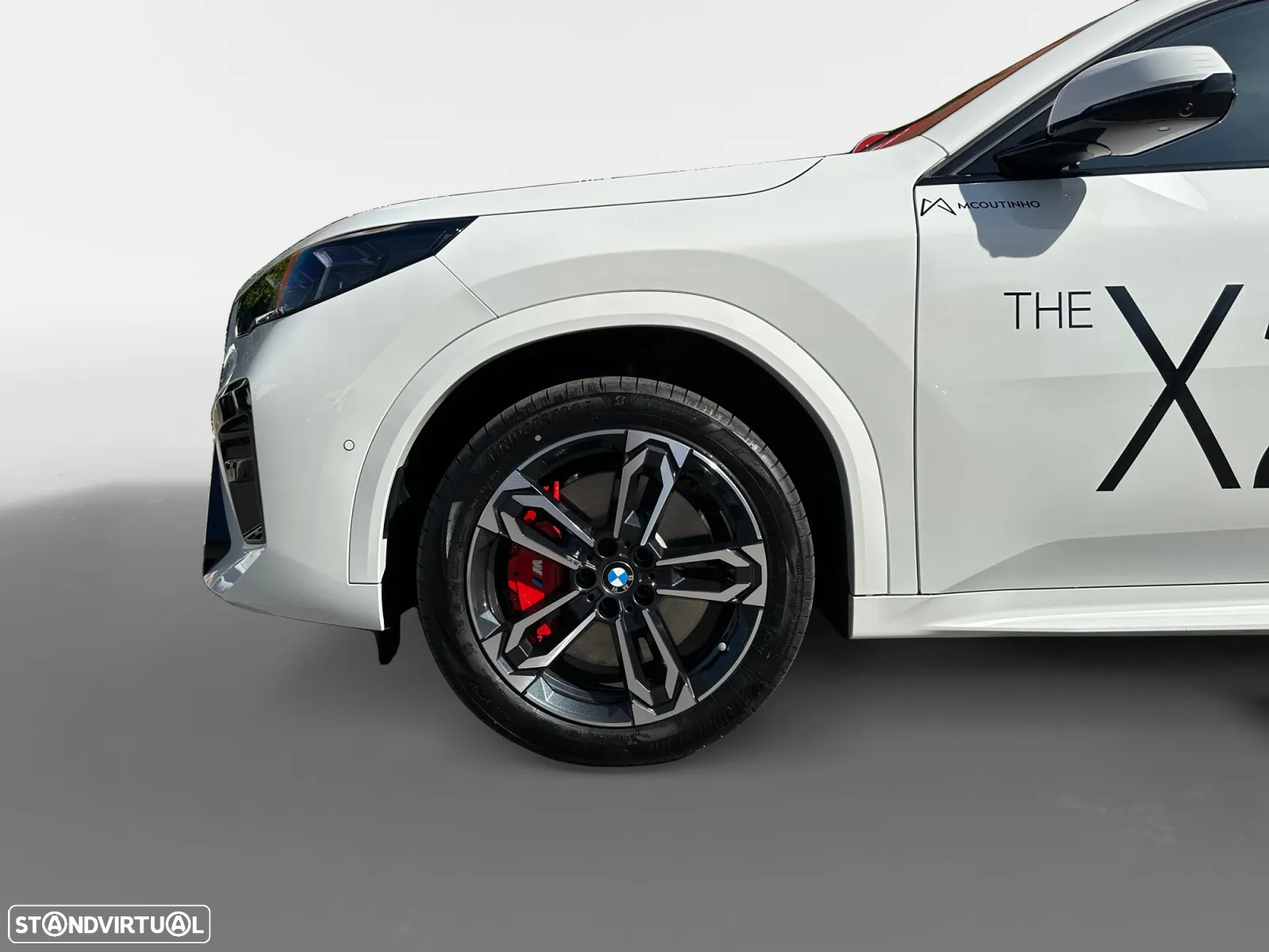BMW iX2 eDrive20 - 16