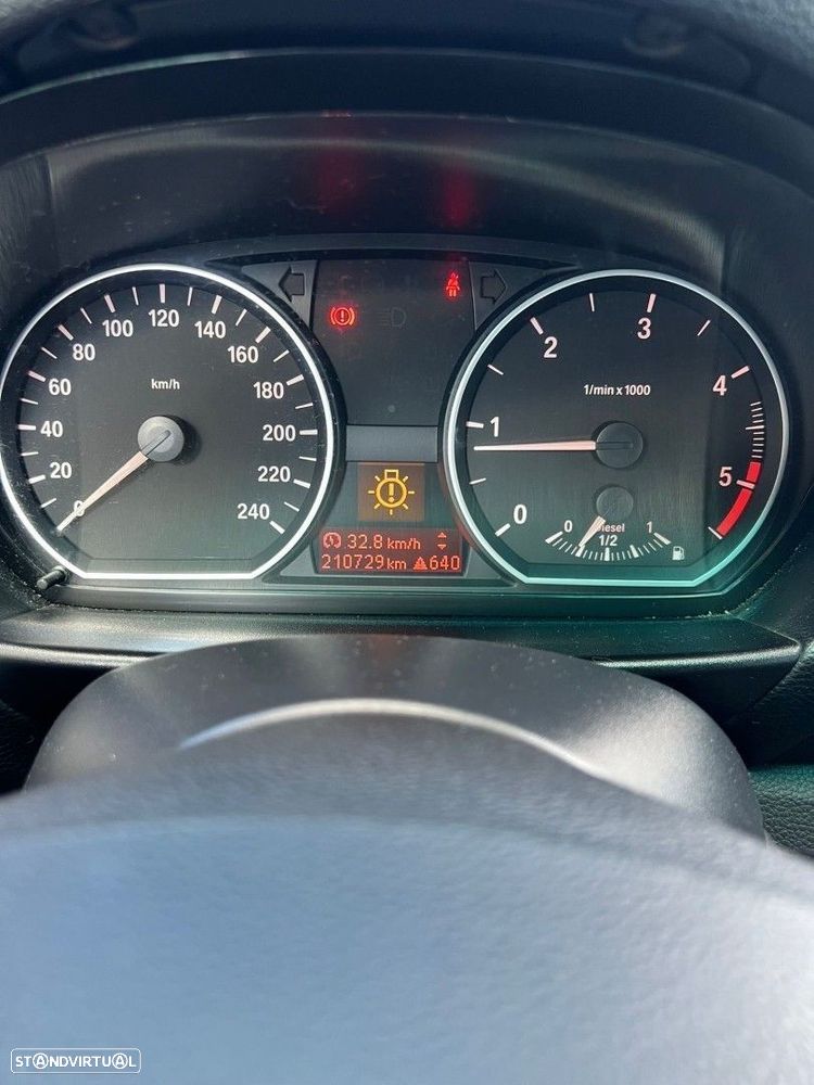 BMW 118 d Pack M - 11