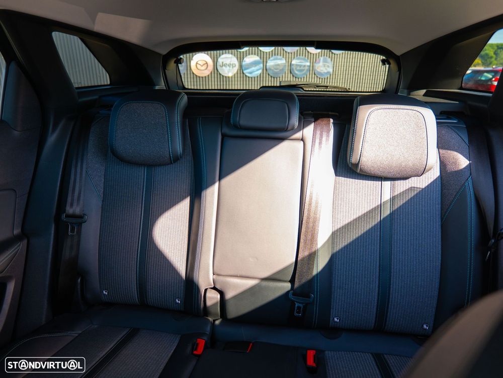 Peugeot 3008 1.2 PureTech Allure Pack EAT8 - 21