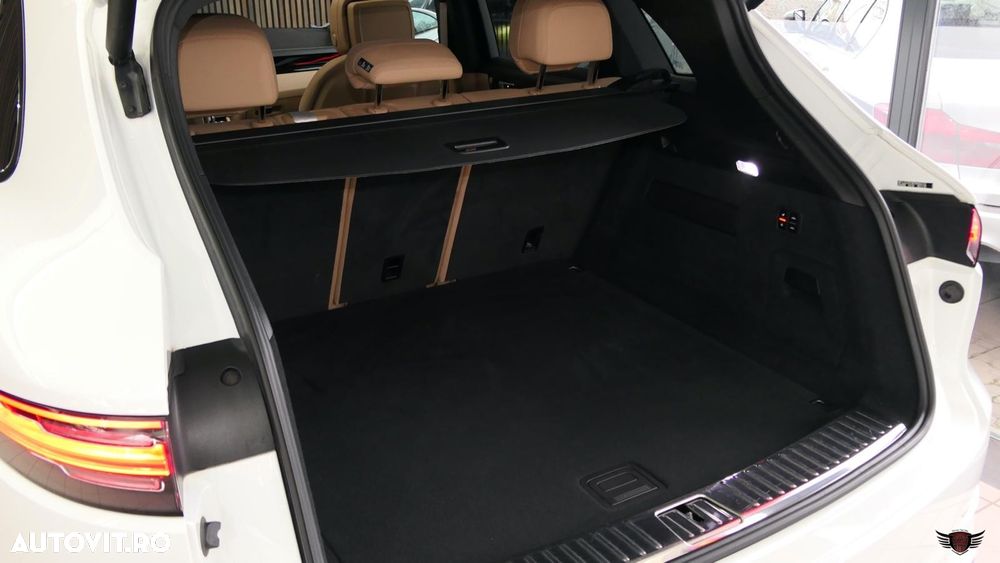 Porsche Cayenne Tiptronic S Platinum Edition - 39