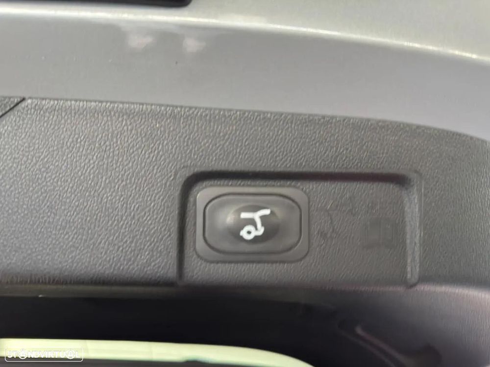Ford Puma 1.0 EcoBoost MHEV ST-Line X — fotografia 32