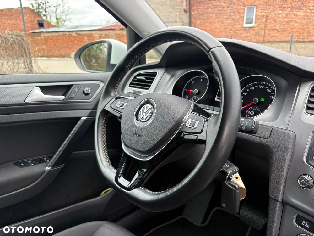 Volkswagen Golf 2.0 TDI DSG Sound - 12