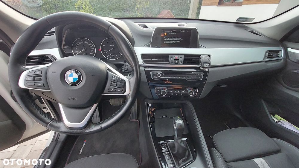 BMW X1 xDrive20d xLine - 9
