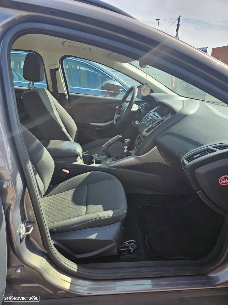 Ford Focus SW 1.0 EcoBoost S&S TITANIUM - 10