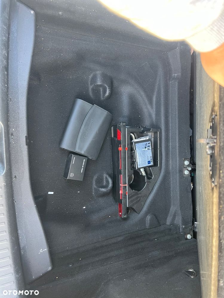 Mercedes-Benz GLA - 24