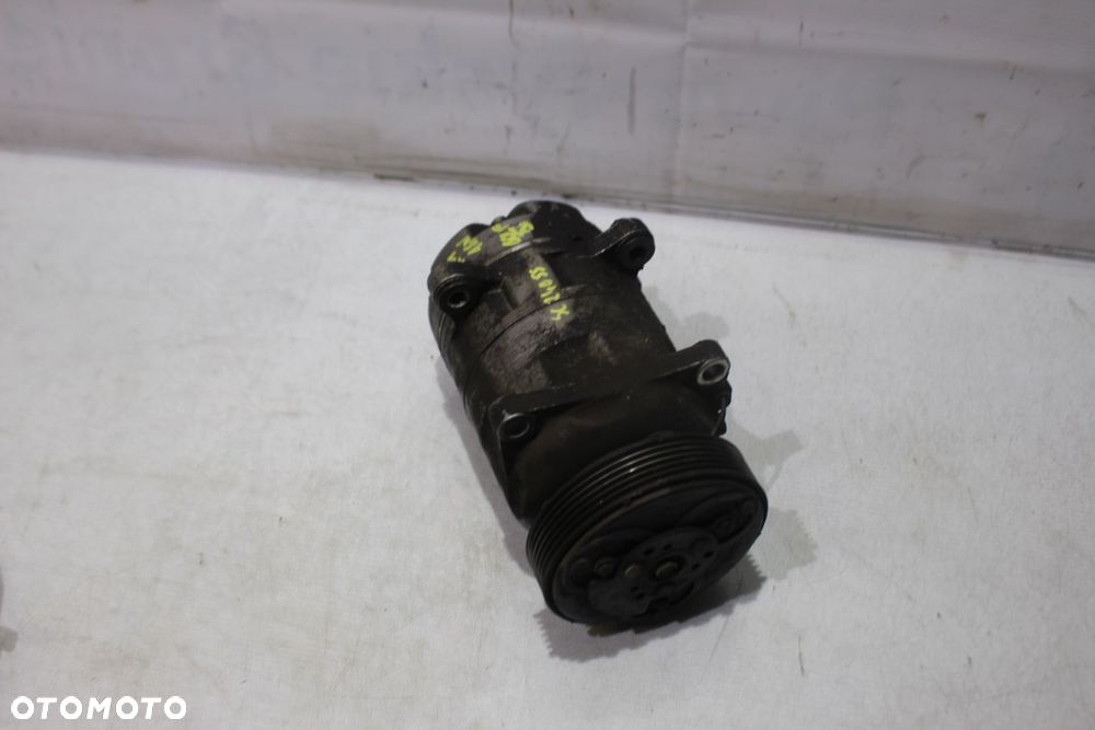 SPRĘŻARKA KLIMATYZACJI VOLKSWAGEN GOLF IV 1.4 - 1