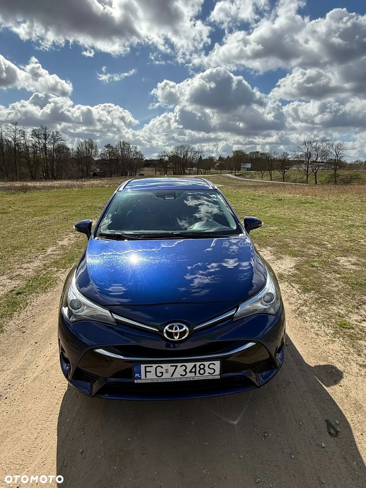 Toyota Avensis 2.0 D-4D Premium - 1