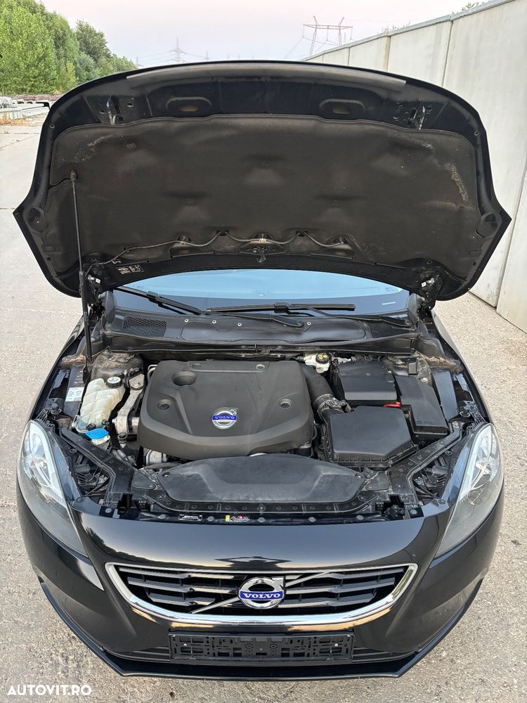 Volvo V40 D4 Momentum - 15