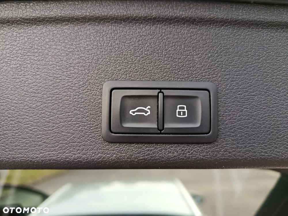 Audi A4 Avant 2.0 TFSI ultra S tronic sport - 34