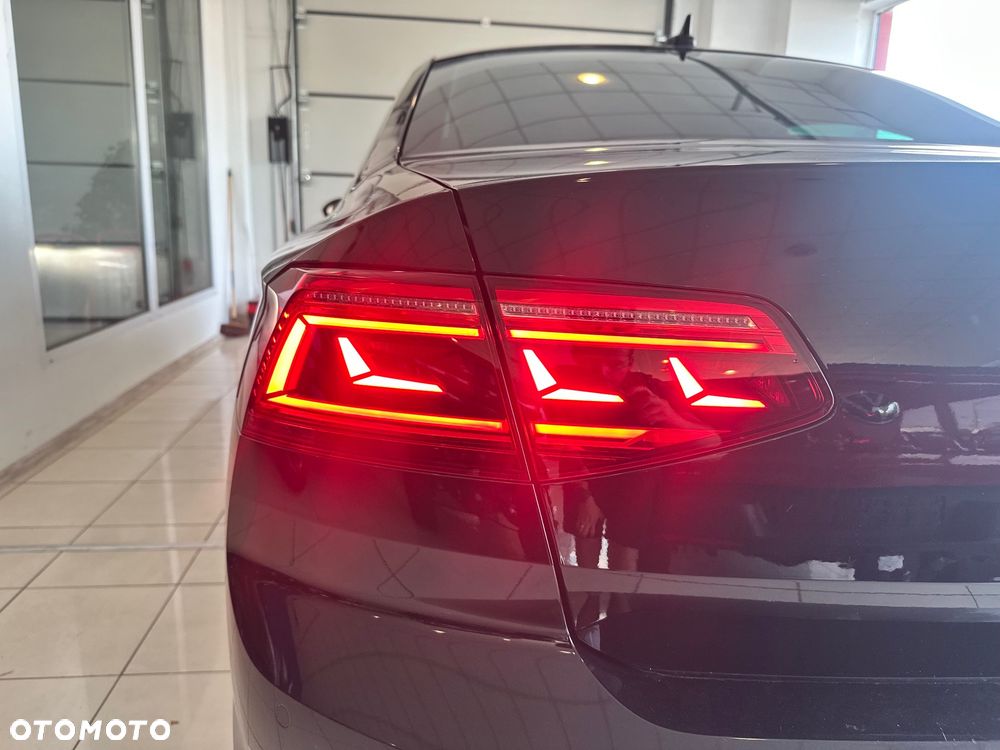 Volkswagen Passat - 7