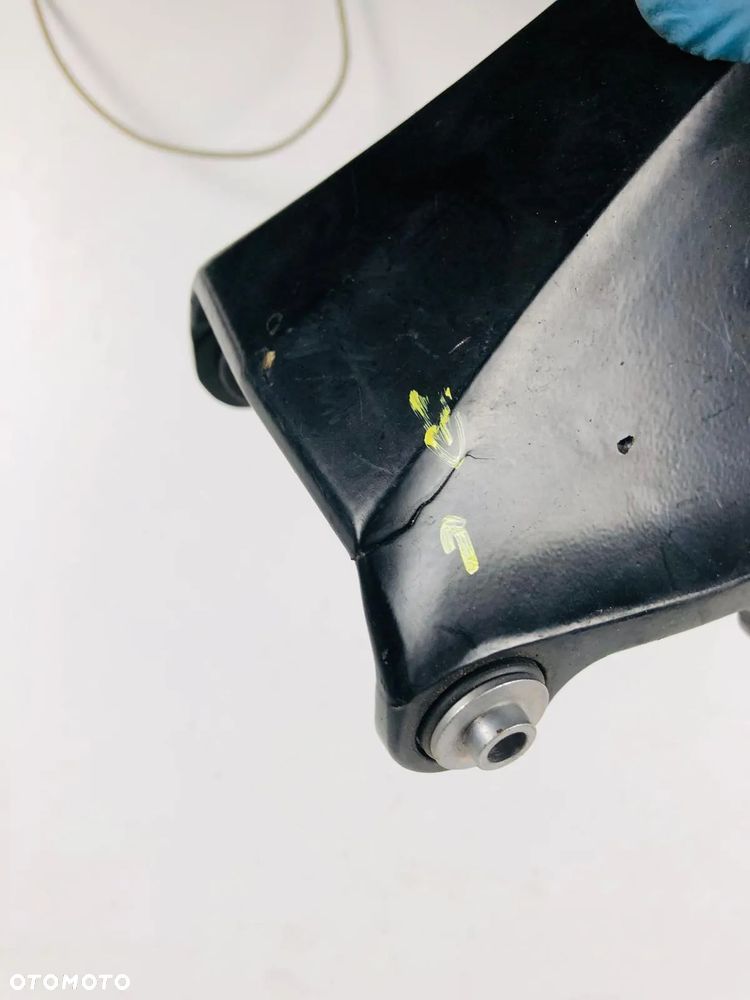 TRIUMPH SPEED TRIPLE 1050 05-10 Stelaż Mocowanie Lampy Licznika Przód - 3